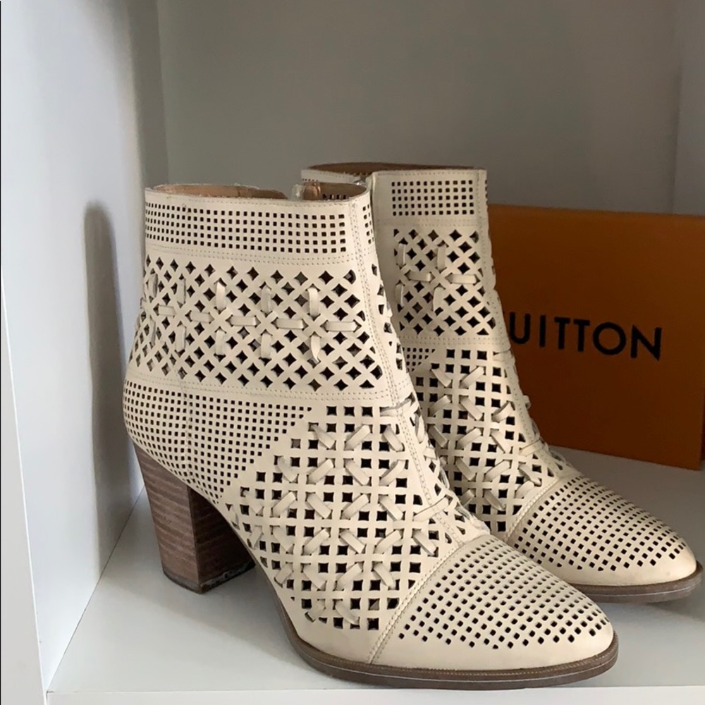Beautiful Franco Sarto fall/ winter boots!  ❤️